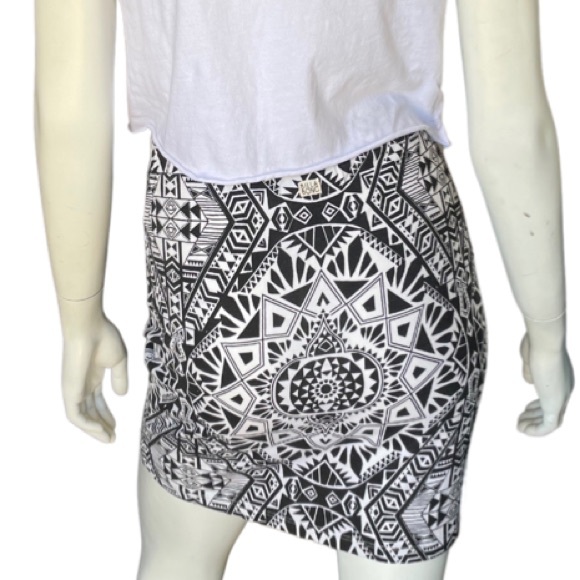 Billabong Black & White Boho Aztec Mini Skirt, S - Picture 2 of 10